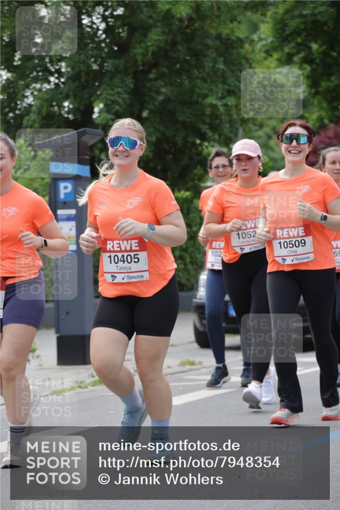 15.06.2025 - REWE Women's Run Jannik Wohlers http://msf.ph/oto/7948354 15.06.2025 08:31:02 Laufen 10405, 102, 1052, 10509, 69 meine-sportfotos.de