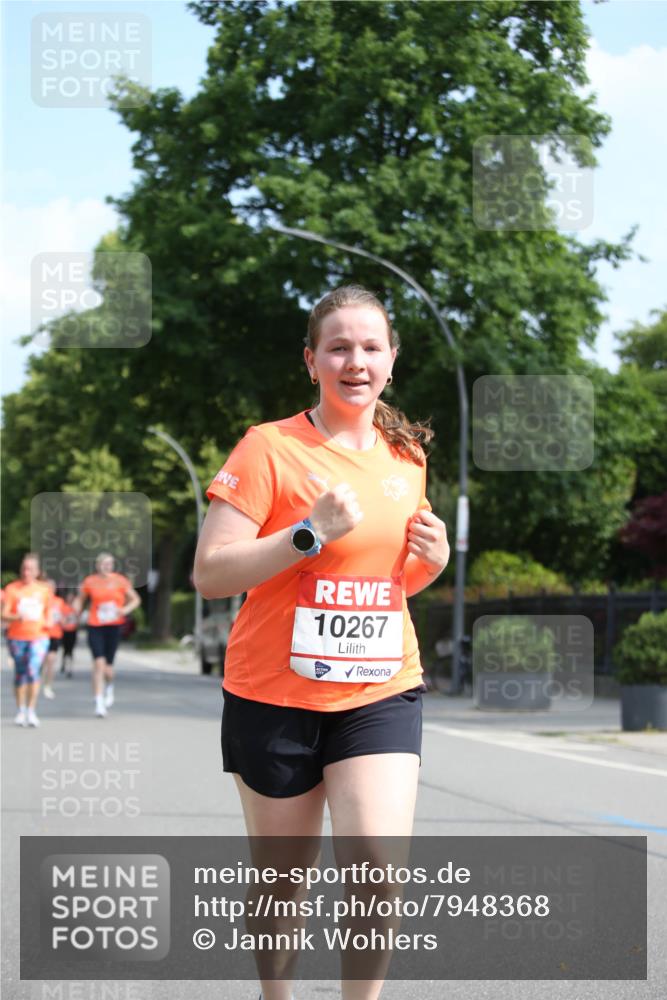 15.06.2025 - REWE Women's Run Jannik Wohlers http://msf.ph/oto/7948368 15.06.2025 09:46:45 Laufen 10267 meine-sportfotos.de