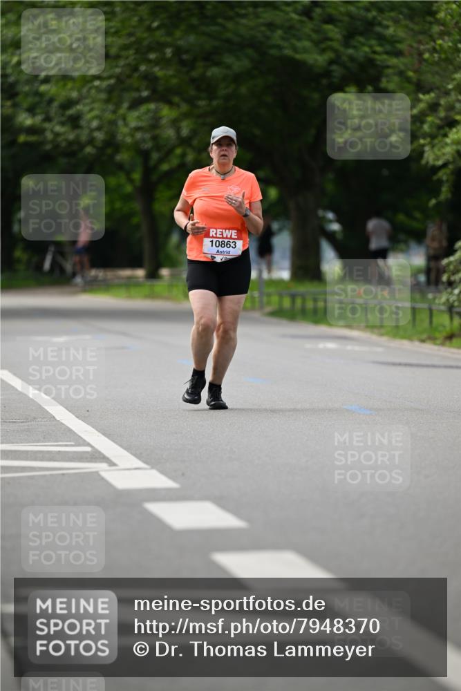 15.06.2025 - REWE Women's Run Dr. Thomas Lammeyer http://msf.ph/oto/7948370 15.06.2025 09:24:55 Laufen 10863 meine-sportfotos.de