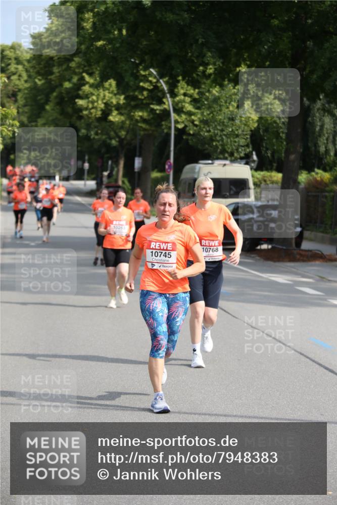 15.06.2025 - REWE Women's Run Jannik Wohlers http://msf.ph/oto/7948383 15.06.2025 09:46:49 Laufen 10263, 10768, 10745 meine-sportfotos.de