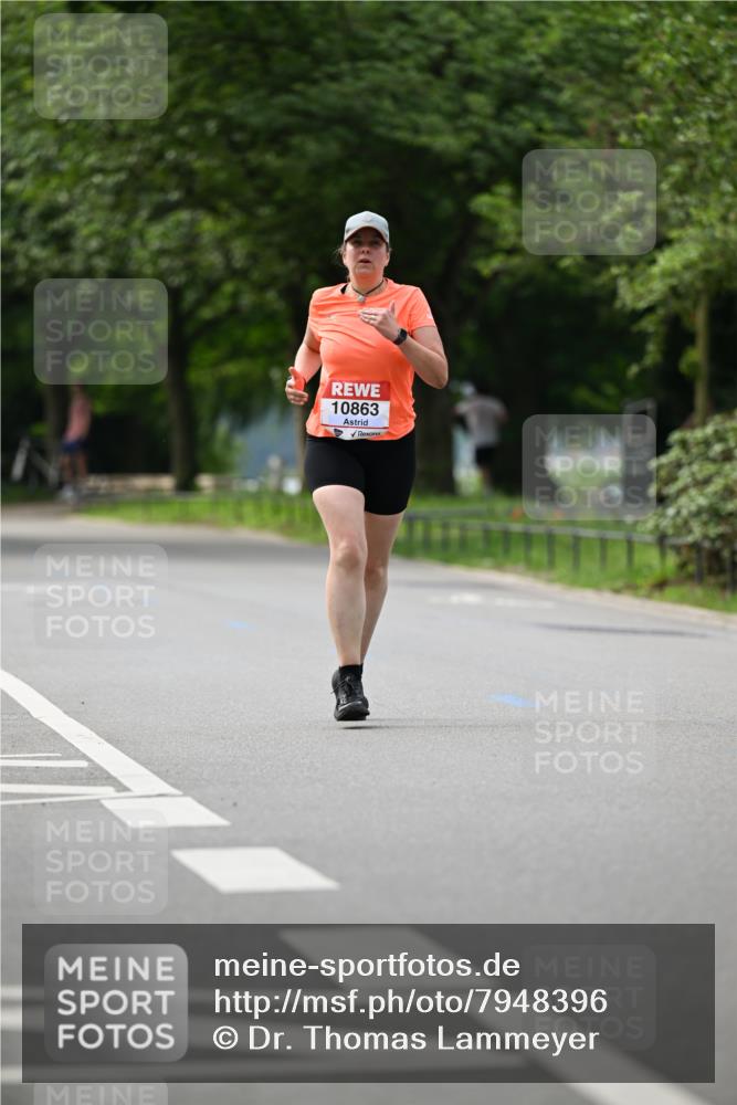 15.06.2025 - REWE Women's Run Dr. Thomas Lammeyer http://msf.ph/oto/7948396 15.06.2025 09:24:55 Laufen 10863 meine-sportfotos.de