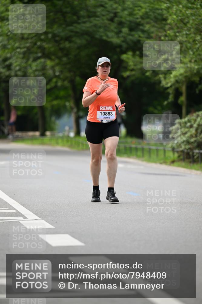 15.06.2025 - REWE Women's Run Dr. Thomas Lammeyer http://msf.ph/oto/7948409 15.06.2025 09:24:56 Laufen 10863 meine-sportfotos.de