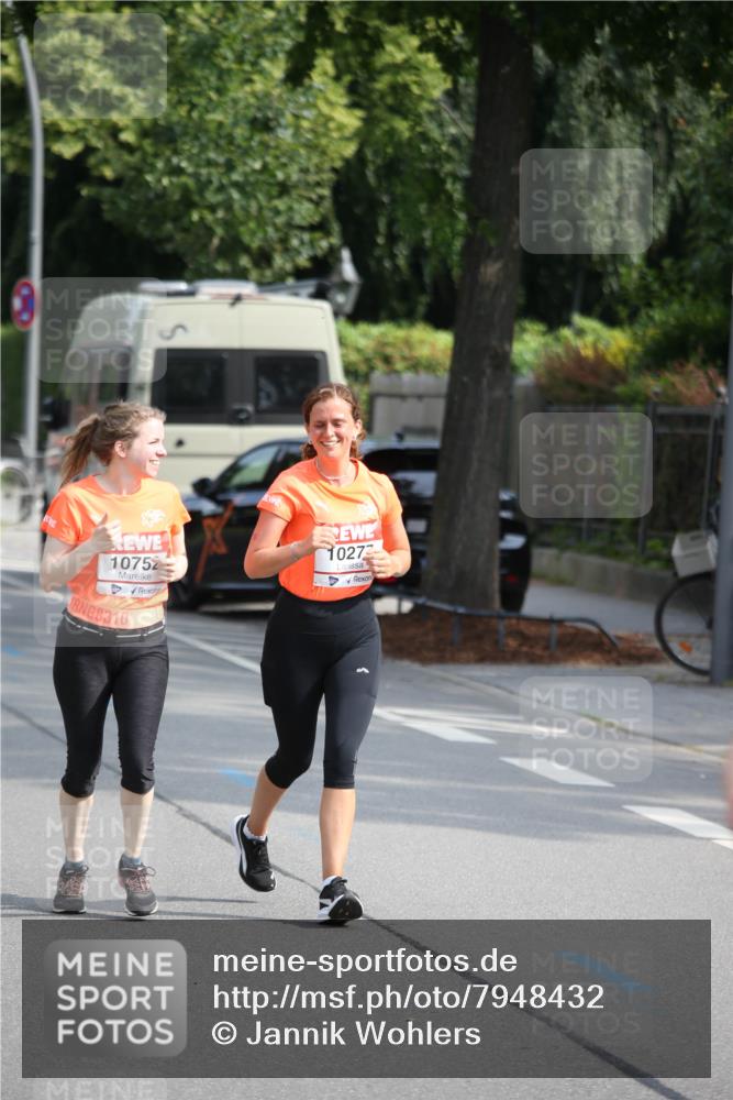 15.06.2025 - REWE Women's Run Jannik Wohlers http://msf.ph/oto/7948432 15.06.2025 09:46:54 Laufen 10752, 8310, 10272 meine-sportfotos.de