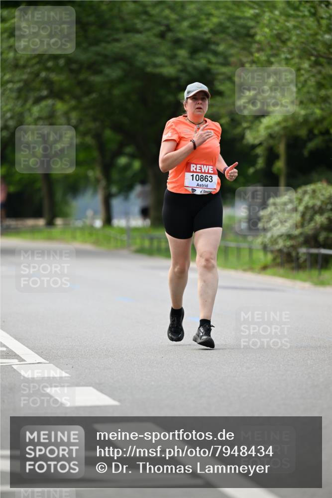 15.06.2025 - REWE Women's Run Dr. Thomas Lammeyer http://msf.ph/oto/7948434 15.06.2025 09:24:57 Laufen 10863 meine-sportfotos.de