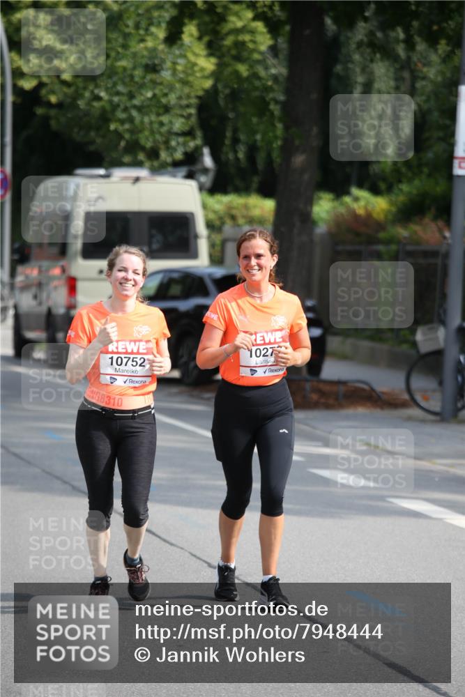 15.06.2025 - REWE Women's Run Jannik Wohlers http://msf.ph/oto/7948444 15.06.2025 09:46:54 Laufen 10752, 8310, 1027 meine-sportfotos.de
