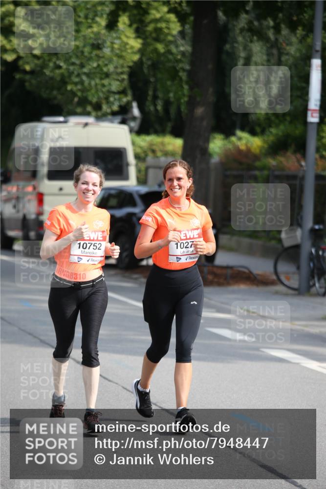 15.06.2025 - REWE Women's Run Jannik Wohlers http://msf.ph/oto/7948447 15.06.2025 09:46:54 Laufen 10752, 8310, 1027 meine-sportfotos.de