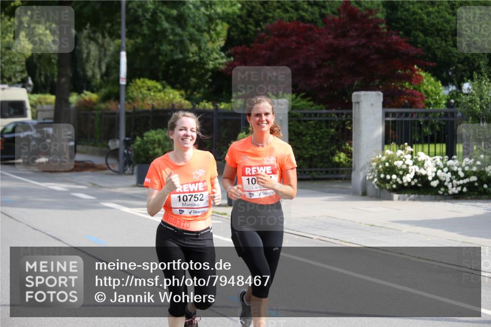 15.06.2025 - REWE Women's Run Jannik Wohlers http://msf.ph/oto/7948467 15.06.2025 09:46:57 Laufen 10752, 8310, 10 meine-sportfotos.de