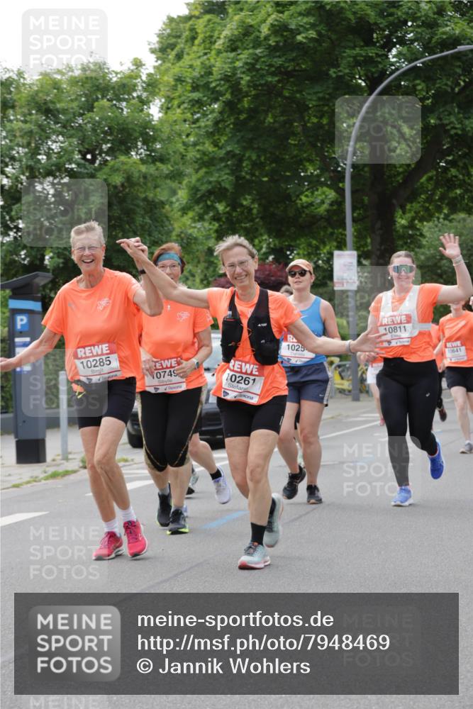 15.06.2025 - REWE Women's Run Jannik Wohlers http://msf.ph/oto/7948469 15.06.2025 08:31:06 Laufen 10285, 0749, 10261, 10811, 1025, 10641 meine-sportfotos.de