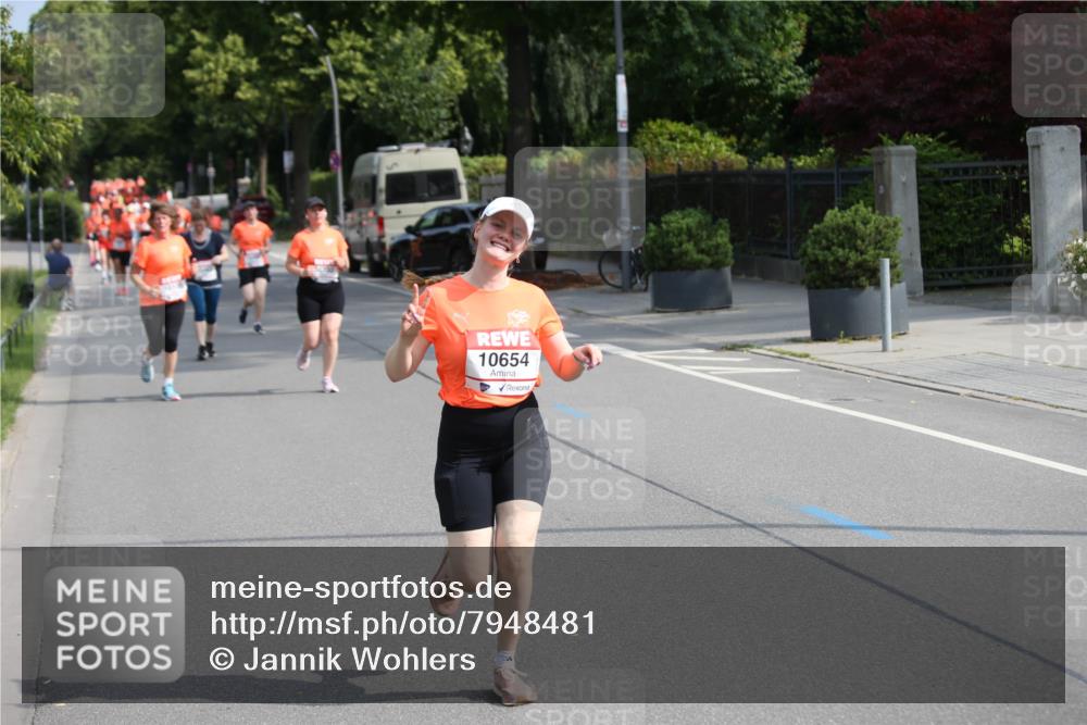 15.06.2025 - REWE Women's Run Jannik Wohlers http://msf.ph/oto/7948481 15.06.2025 09:47:00 Laufen 10654 meine-sportfotos.de