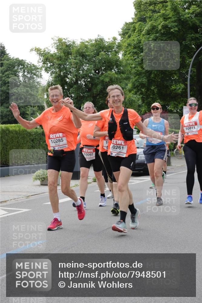 15.06.2025 - REWE Women's Run Jannik Wohlers http://msf.ph/oto/7948501 15.06.2025 08:31:06 Laufen 10285, 11, 10092, 0261, 10811 meine-sportfotos.de