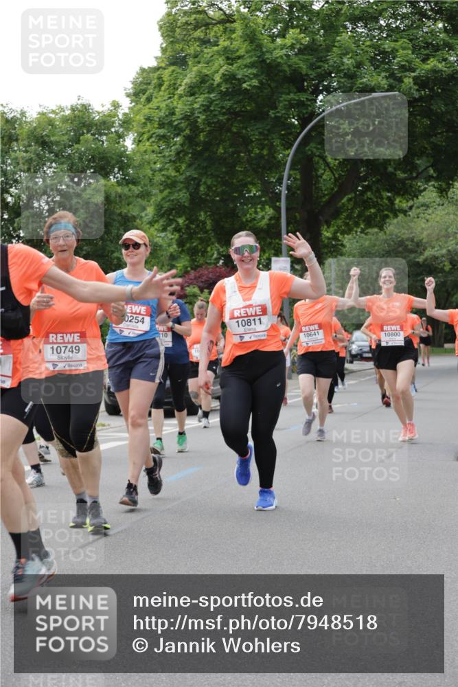 15.06.2025 - REWE Women's Run Jannik Wohlers http://msf.ph/oto/7948518 15.06.2025 08:31:07 Laufen 10641, 10800, 10749, 0254, 10, 10811 meine-sportfotos.de