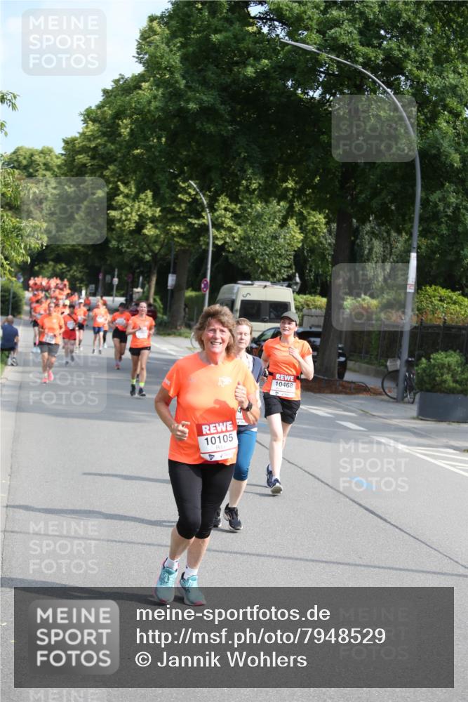 15.06.2025 - REWE Women's Run Jannik Wohlers http://msf.ph/oto/7948529 15.06.2025 09:47:04 Laufen 10105, 10468 meine-sportfotos.de
