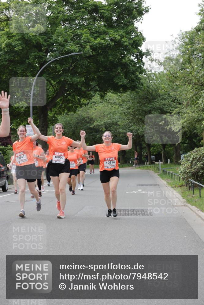 15.06.2025 - REWE Women's Run Jannik Wohlers http://msf.ph/oto/7948542 15.06.2025 08:31:08 Laufen 10641, 10800, 0247, 10814 meine-sportfotos.de