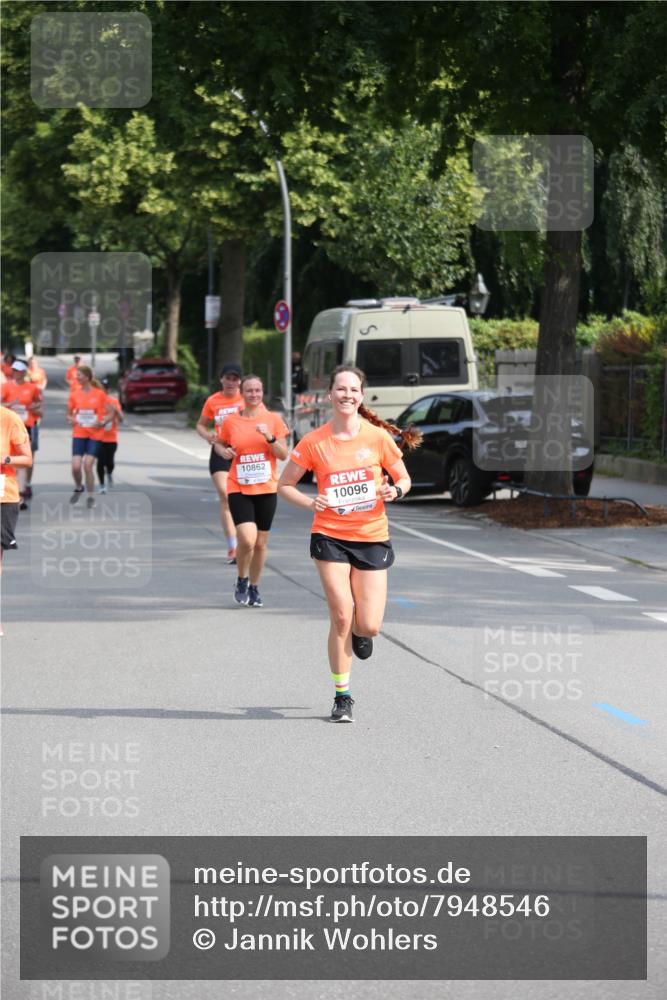 15.06.2025 - REWE Women's Run Jannik Wohlers http://msf.ph/oto/7948546 15.06.2025 09:47:08 Laufen 10862, 10096 meine-sportfotos.de