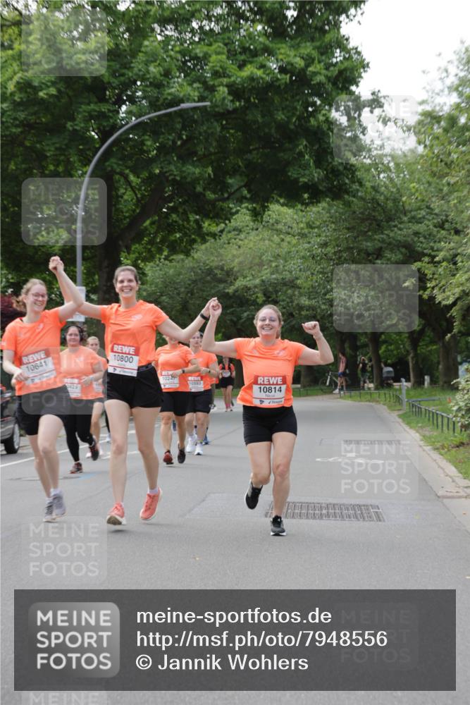 15.06.2025 - REWE Women's Run Jannik Wohlers http://msf.ph/oto/7948556 15.06.2025 08:31:08 Laufen 10641, 10800, 1024, 10593, 10814 meine-sportfotos.de