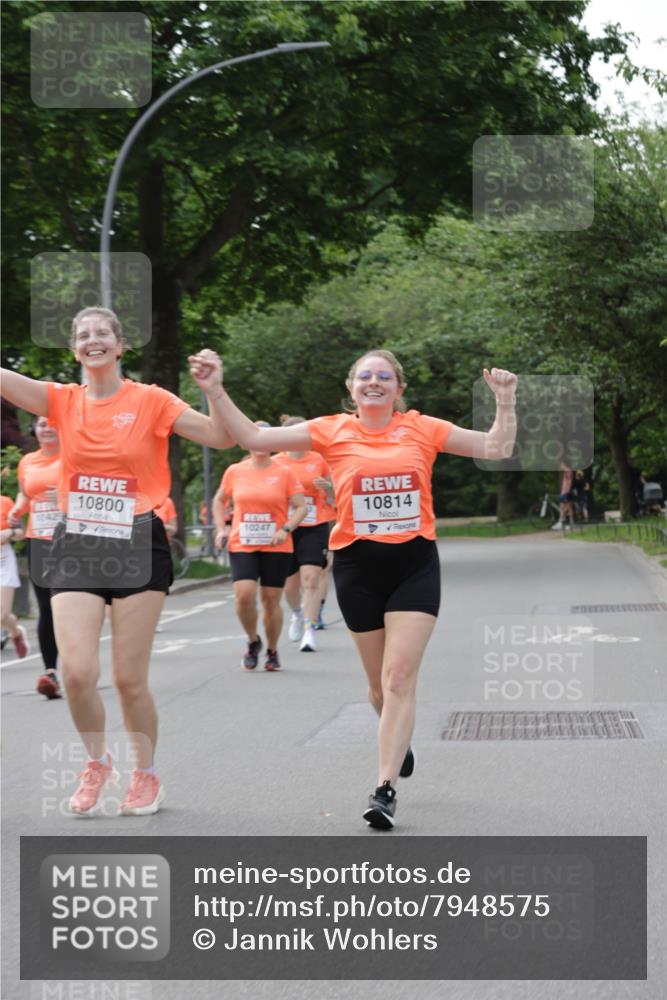 15.06.2025 - REWE Women's Run Jannik Wohlers http://msf.ph/oto/7948575 15.06.2025 08:31:09 Laufen 10247, 10800, 10814 meine-sportfotos.de