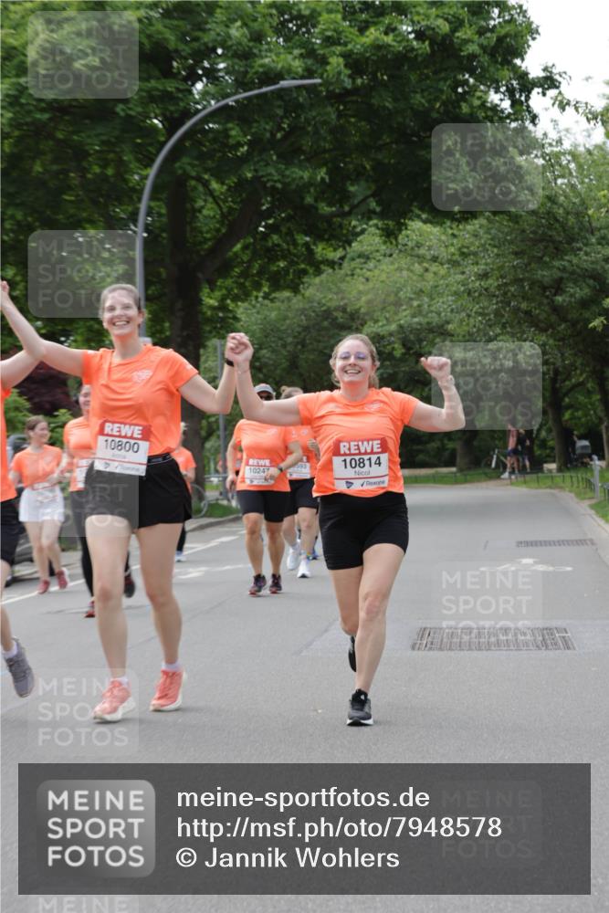 15.06.2025 - REWE Women's Run Jannik Wohlers http://msf.ph/oto/7948578 15.06.2025 08:31:09 Laufen 10800, 10247, 10814 meine-sportfotos.de