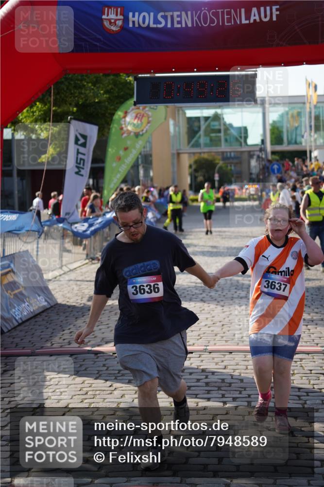 13.06.2025 - Holstenköstenlauf Felixshl http://msf.ph/oto/7948589 13.06.2025 18:19:27 Laufen 3636, 3637 meine-sportfotos.de