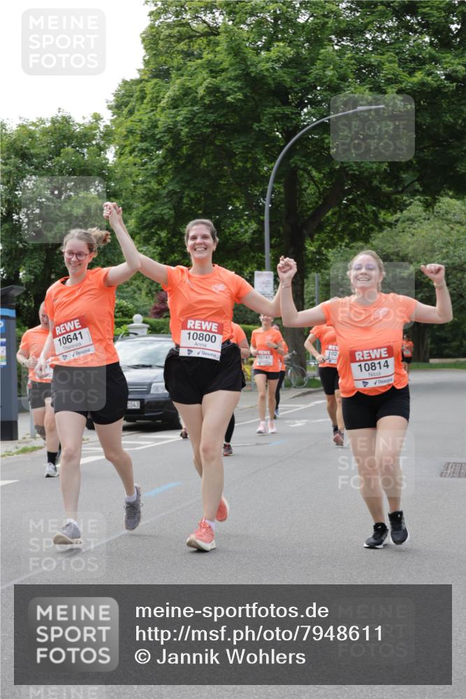 15.06.2025 - REWE Women's Run Jannik Wohlers http://msf.ph/oto/7948611 15.06.2025 08:31:09 Laufen 10641, 1043, 10800, 102, 10741, 10814 meine-sportfotos.de