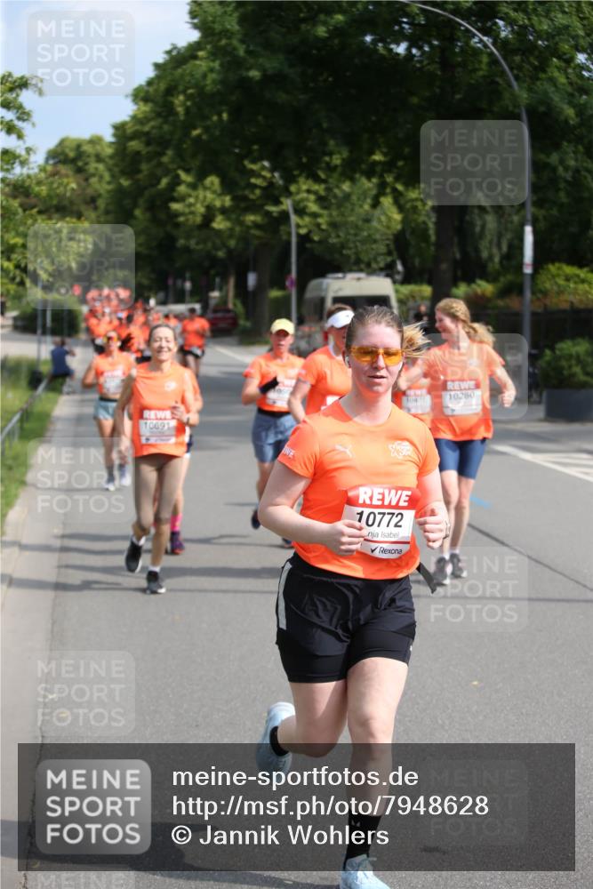 15.06.2025 - REWE Women's Run Jannik Wohlers http://msf.ph/oto/7948628 15.06.2025 09:47:19 Laufen 10691, 10772, 10280 meine-sportfotos.de