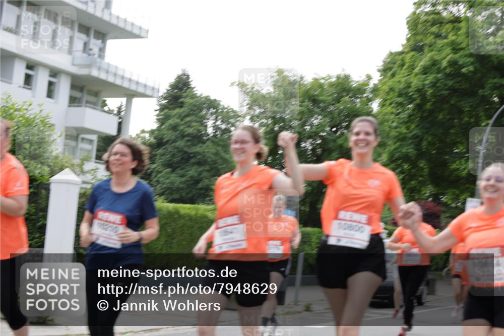 15.06.2025 - REWE Women's Run Jannik Wohlers http://msf.ph/oto/7948629 15.06.2025 08:31:10 Laufen 11647, 10800, 10814 meine-sportfotos.de