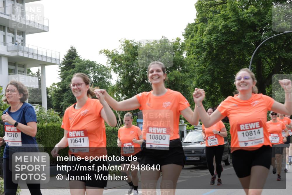 15.06.2025 - REWE Women's Run Jannik Wohlers http://msf.ph/oto/7948640 15.06.2025 08:31:10 Laufen 10210, 10641, 10179, 10800, 1043, 10429, 10814, 10247 meine-sportfotos.de