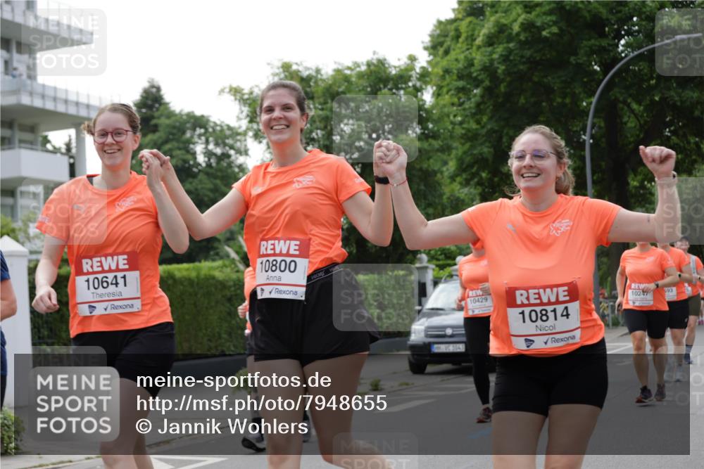 15.06.2025 - REWE Women's Run Jannik Wohlers http://msf.ph/oto/7948655 15.06.2025 08:31:10 Laufen 10641, 10800, 1043, 10429, 10814, 10247, 93 meine-sportfotos.de
