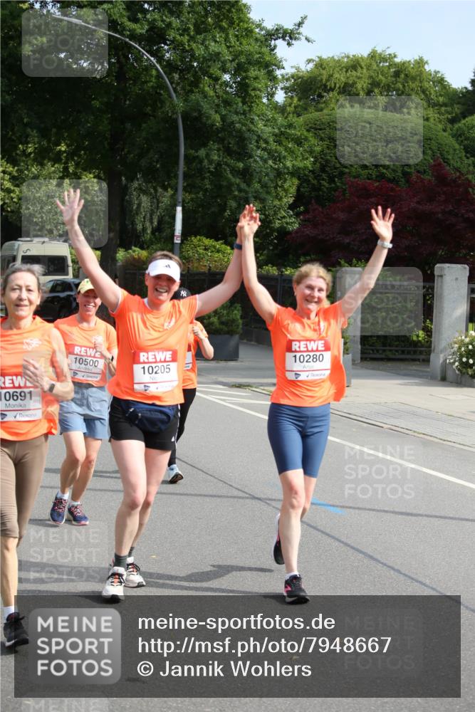 15.06.2025 - REWE Women's Run Jannik Wohlers http://msf.ph/oto/7948667 15.06.2025 09:47:21 Laufen 0691, 10500, 10205, 10280 meine-sportfotos.de
