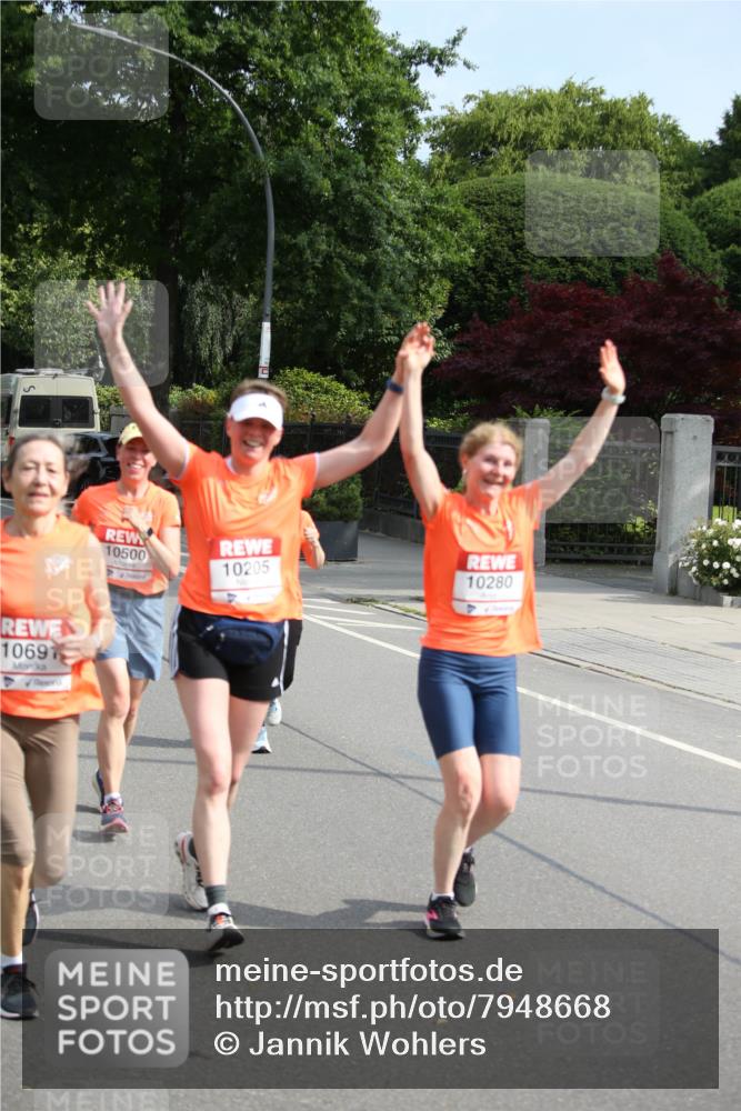 15.06.2025 - REWE Women's Run Jannik Wohlers http://msf.ph/oto/7948668 15.06.2025 09:47:21 Laufen 10691, 10500, 10205, 10280 meine-sportfotos.de
