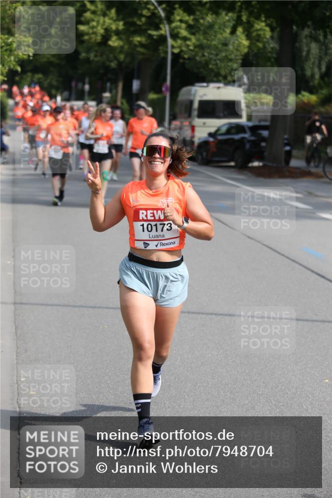 15.06.2025 - REWE Women's Run Jannik Wohlers http://msf.ph/oto/7948704 15.06.2025 09:47:23 Laufen 10173 meine-sportfotos.de
