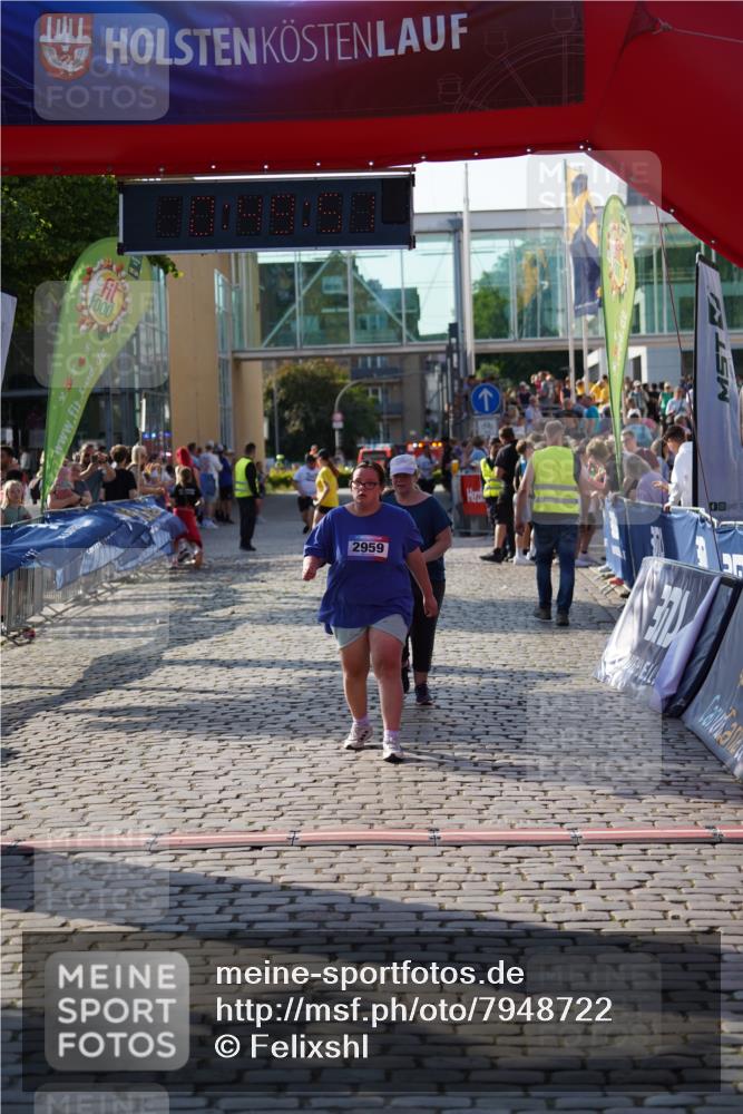 13.06.2025 - Holstenköstenlauf Felixshl http://msf.ph/oto/7948722 13.06.2025 18:19:52 Laufen 2958, 2959 meine-sportfotos.de