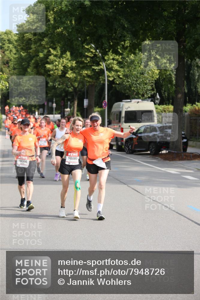 15.06.2025 - REWE Women's Run Jannik Wohlers http://msf.ph/oto/7948726 15.06.2025 09:47:26 Laufen 10086, 10188, 10085 meine-sportfotos.de