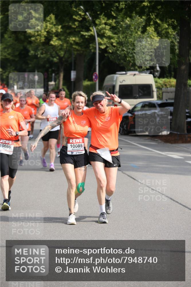 15.06.2025 - REWE Women's Run Jannik Wohlers http://msf.ph/oto/7948740 15.06.2025 09:47:27 Laufen 10086, 10085 meine-sportfotos.de