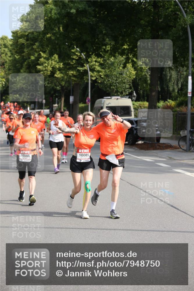 15.06.2025 - REWE Women's Run Jannik Wohlers http://msf.ph/oto/7948750 15.06.2025 09:47:27 Laufen 10085, 10086 meine-sportfotos.de