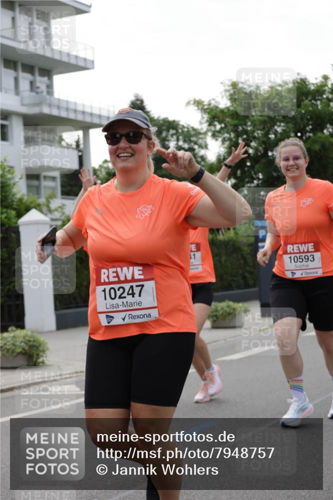 15.06.2025 - REWE Women's Run Jannik Wohlers http://msf.ph/oto/7948757 15.06.2025 08:31:14 Laufen 11, 10247, 10593 meine-sportfotos.de