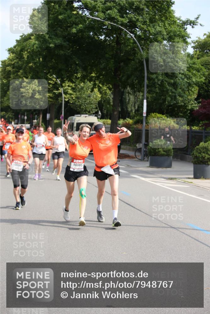 15.06.2025 - REWE Women's Run Jannik Wohlers http://msf.ph/oto/7948767 15.06.2025 09:47:28 Laufen 10085 meine-sportfotos.de
