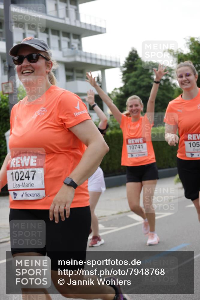 15.06.2025 - REWE Women's Run Jannik Wohlers http://msf.ph/oto/7948768 15.06.2025 08:31:14 Laufen 10247, 10741, 105 meine-sportfotos.de