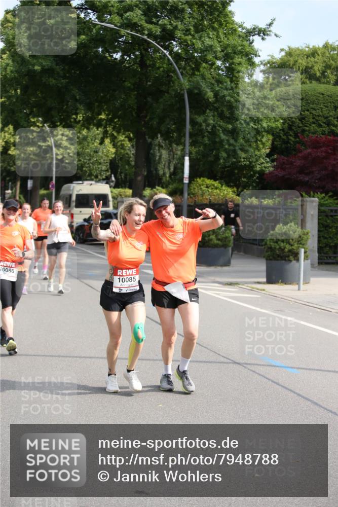 15.06.2025 - REWE Women's Run Jannik Wohlers http://msf.ph/oto/7948788 15.06.2025 09:47:28 Laufen 10086, 10085 meine-sportfotos.de