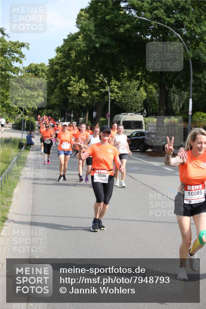 15.06.2025 - REWE Women's Run Jannik Wohlers http://msf.ph/oto/7948793 15.06.2025 09:47:29 Laufen 10187, 10086, 10577, 10085 meine-sportfotos.de