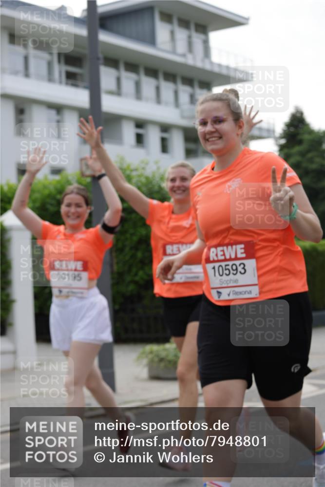 15.06.2025 - REWE Women's Run Jannik Wohlers http://msf.ph/oto/7948801 15.06.2025 08:31:15 Laufen 10195, 10593 meine-sportfotos.de
