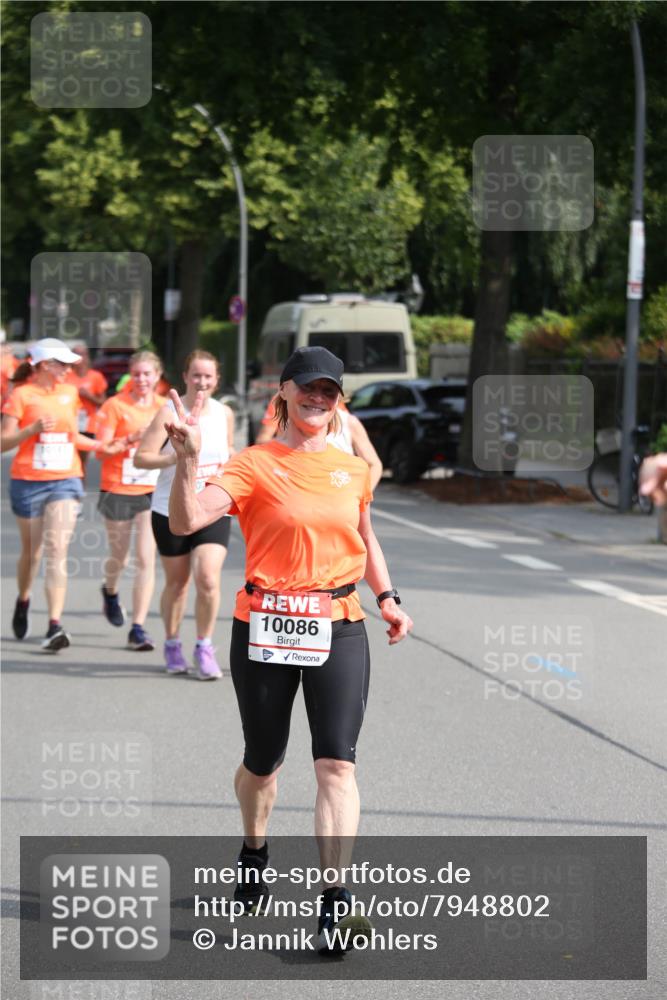 15.06.2025 - REWE Women's Run Jannik Wohlers http://msf.ph/oto/7948802 15.06.2025 09:47:29 Laufen 10086 meine-sportfotos.de