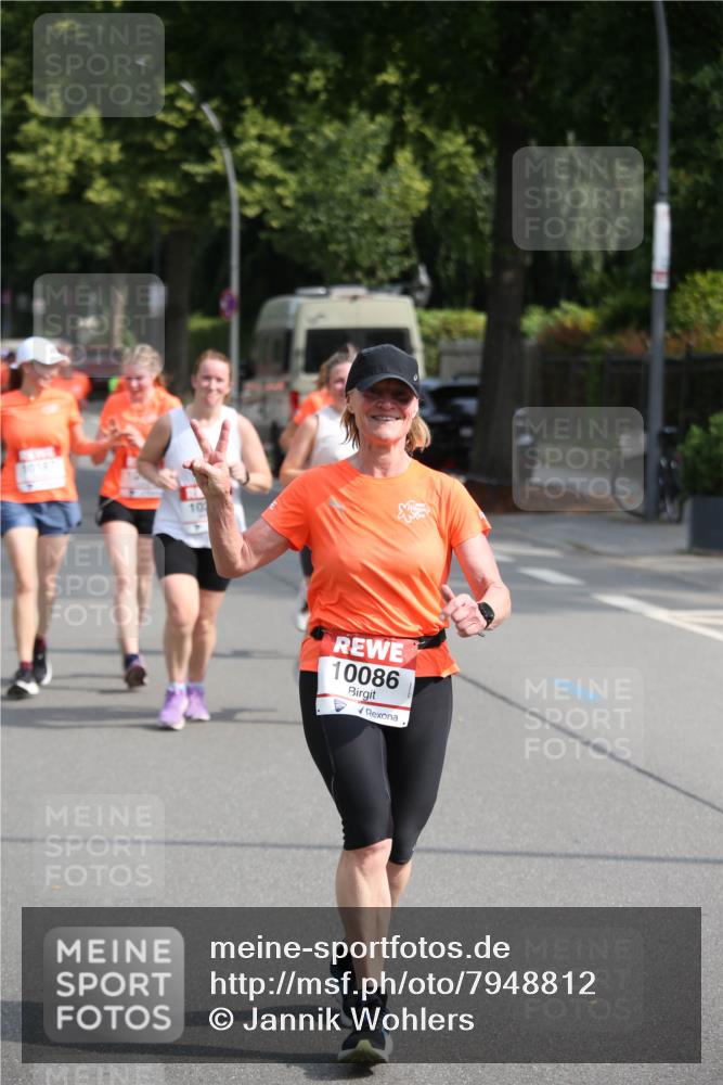 15.06.2025 - REWE Women's Run Jannik Wohlers http://msf.ph/oto/7948812 15.06.2025 09:47:30 Laufen 10, 10086 meine-sportfotos.de