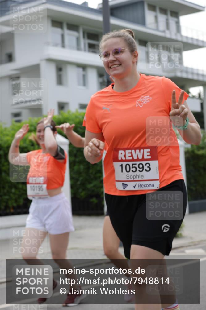 15.06.2025 - REWE Women's Run Jannik Wohlers http://msf.ph/oto/7948814 15.06.2025 08:31:15 Laufen 10195, 10593 meine-sportfotos.de