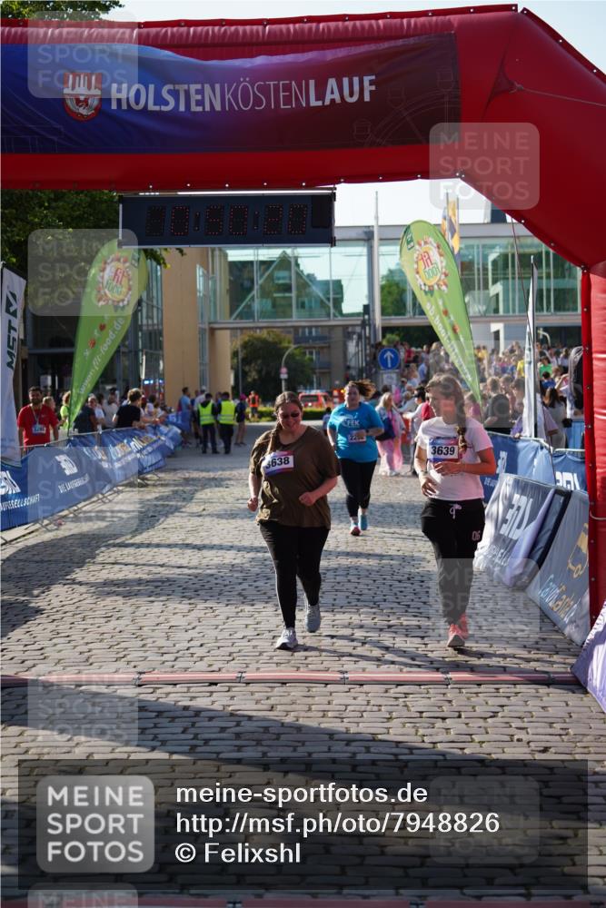 13.06.2025 - Holstenköstenlauf Felixshl http://msf.ph/oto/7948826 13.06.2025 18:20:21 Laufen 2262, 3638, 3639 meine-sportfotos.de