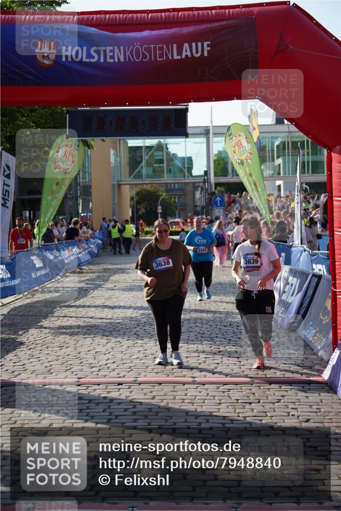13.06.2025 - Holstenköstenlauf Felixshl http://msf.ph/oto/7948840 13.06.2025 18:20:21 Laufen 2262, 3638, 3639 meine-sportfotos.de