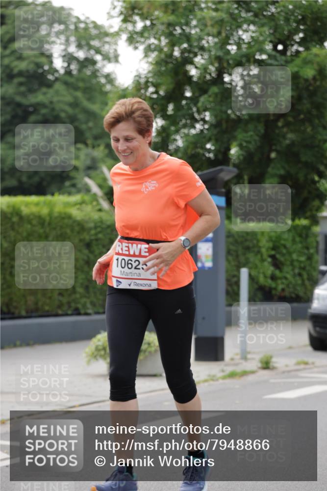15.06.2025 - REWE Women's Run Jannik Wohlers http://msf.ph/oto/7948866 15.06.2025 08:31:18 Laufen 1062 meine-sportfotos.de