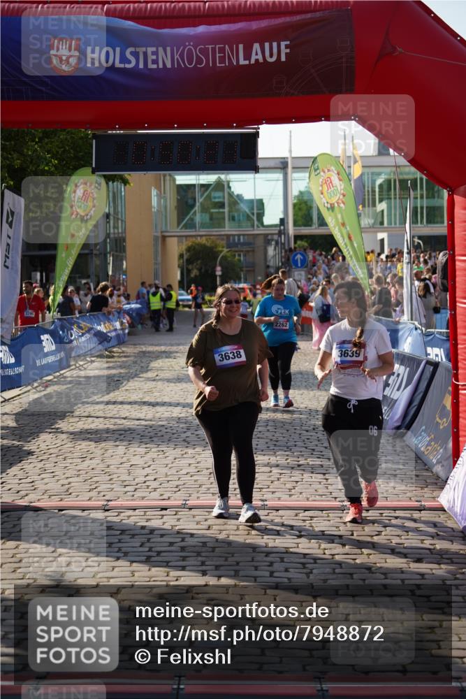 13.06.2025 - Holstenköstenlauf Felixshl http://msf.ph/oto/7948872 13.06.2025 18:20:22 Laufen 2262, 3638, 3639 meine-sportfotos.de