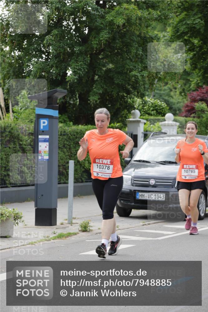 15.06.2025 - REWE Women's Run Jannik Wohlers http://msf.ph/oto/7948885 15.06.2025 08:31:21 Laufen 10378, 1043, 10765 meine-sportfotos.de