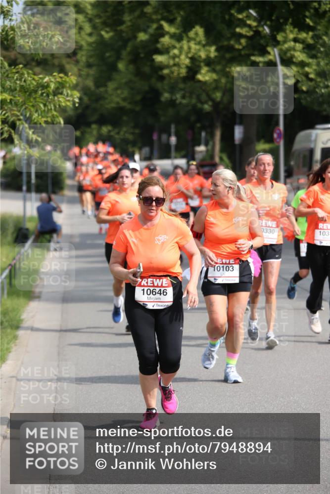 15.06.2025 - REWE Women's Run Jannik Wohlers http://msf.ph/oto/7948894 15.06.2025 09:47:34 Laufen 10646, 10103, 9330 meine-sportfotos.de
