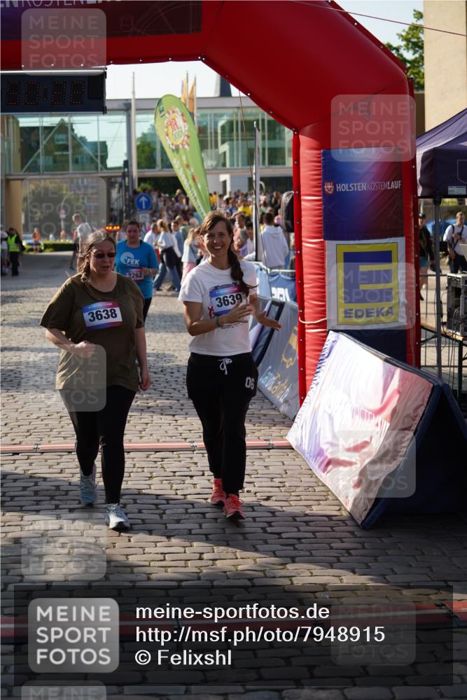 13.06.2025 - Holstenköstenlauf Felixshl http://msf.ph/oto/7948915 13.06.2025 18:20:23 Laufen 2262, 3638, 3639 meine-sportfotos.de